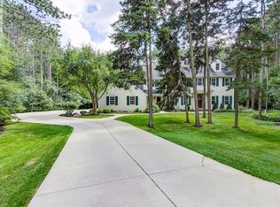 W319N1004 Balsam Ln, Delafield, WI 53018
