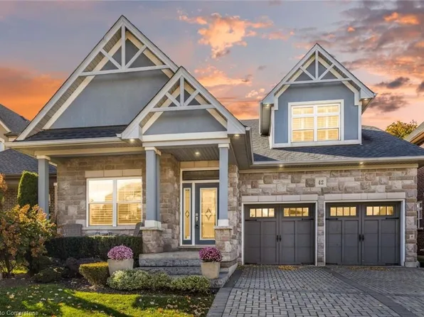 42 Butternut Grove Ln, Hamilton, ON L9K 0B7