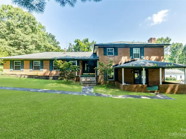 4631 Sunlea Ln, Charlotte, NC 28212