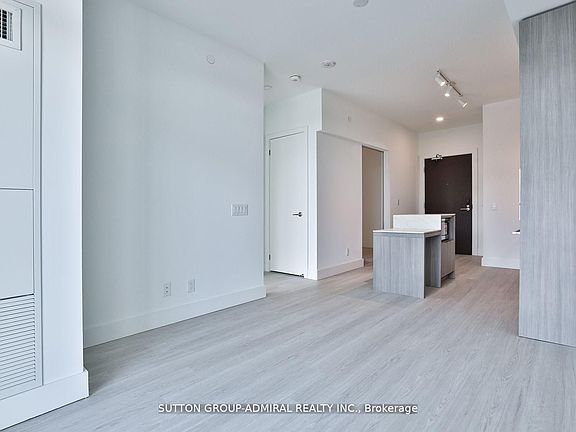 3rd image of 6 Greenbriar Rd E #317