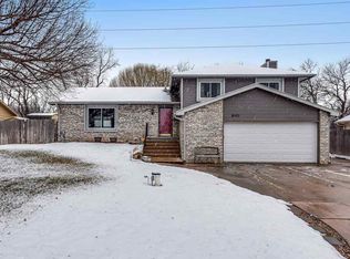 8107 W 2nd St N, Wichita, KS 67212