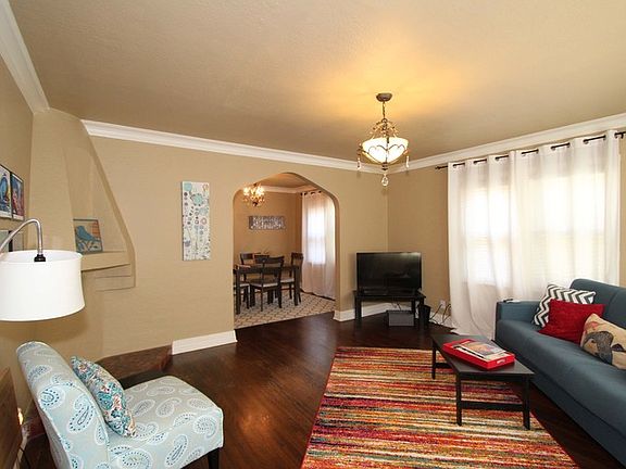 4th image of 1644 S Columbia Pl #1644