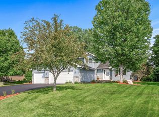 8912 Trinity Gdns, Minneapolis, MN 55443