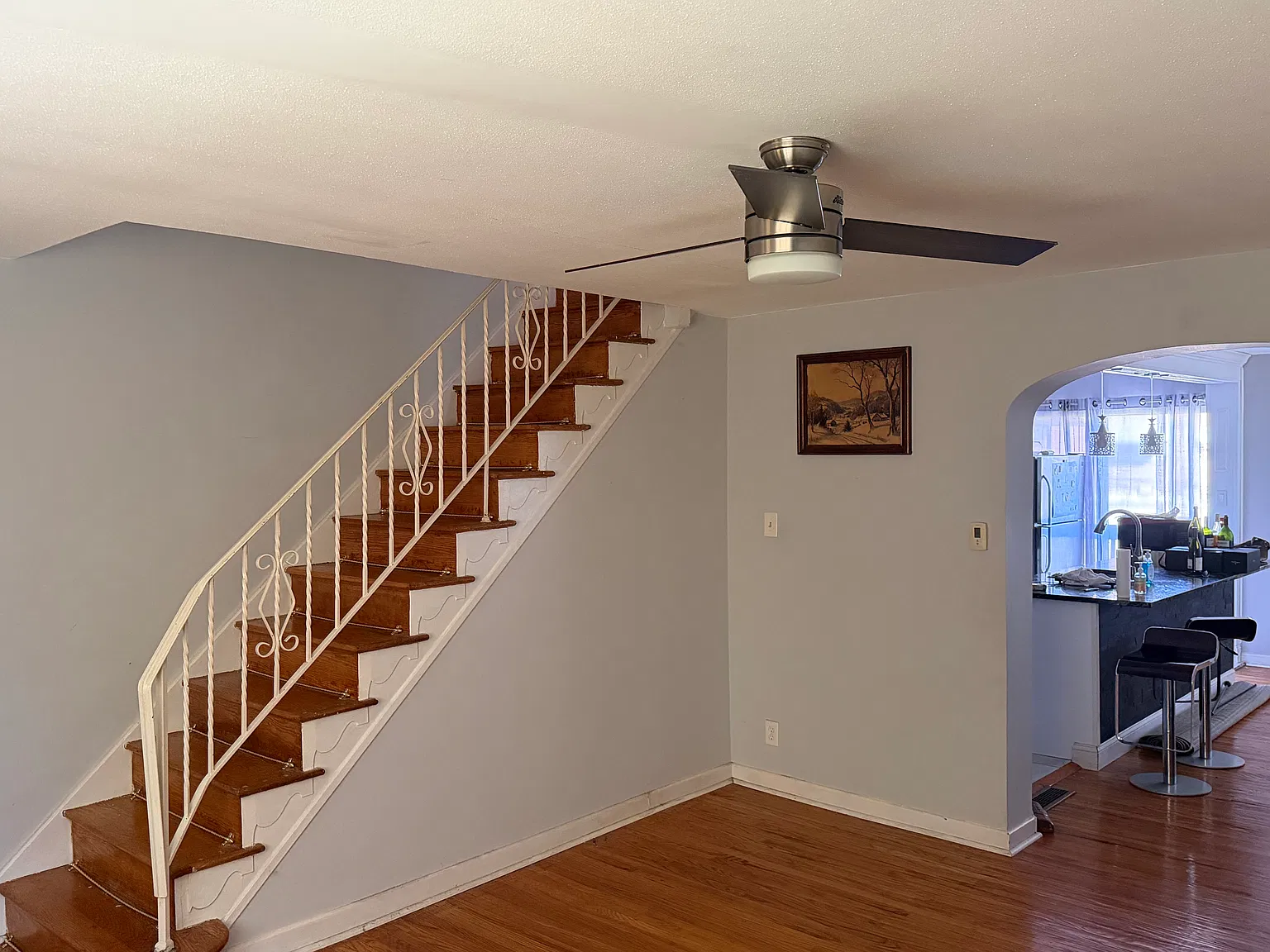 3 bed, 1152 sqft, $1,650 — Photo 2