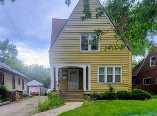 51 Dakota St, Pontiac, MI 48341