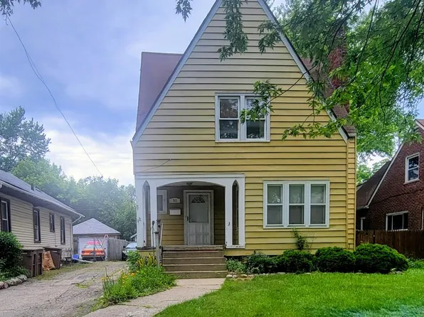 51 Dakota St, Pontiac, MI 48341