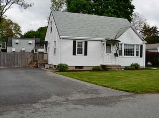 30 W Hill Dr, Cranston, RI 02920