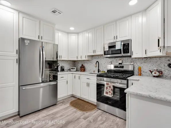 3C Falcon Street, Manchester, NJ 08759
