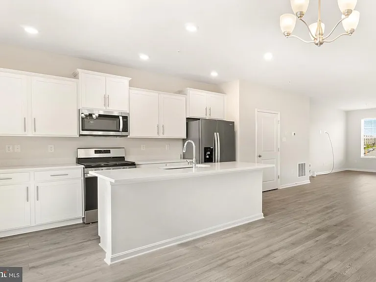 450 Herringbone Way — Photo 12