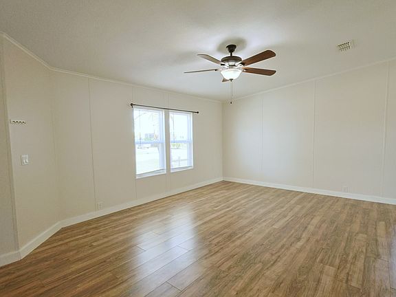 3rd image of 14317 Weeksonia Ave #981