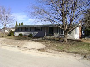 921 Division St, Cresco, IA 52136