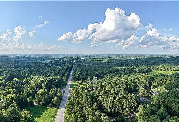 3rd image of 67 Tyson Rd