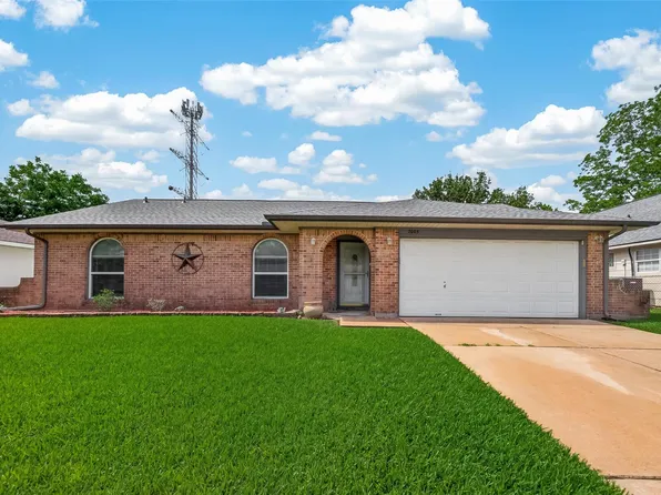 2003 Kingsway Dr, League City, TX 77573