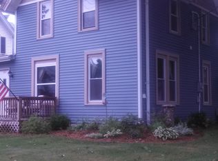 321 Concord Rd, Oconomowoc, WI 53066