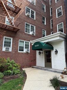 8450 Boulevard East #4C, North Bergen, NJ, 07047