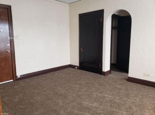 126 N Genesee St APT 306, Waukegan, IL 60085