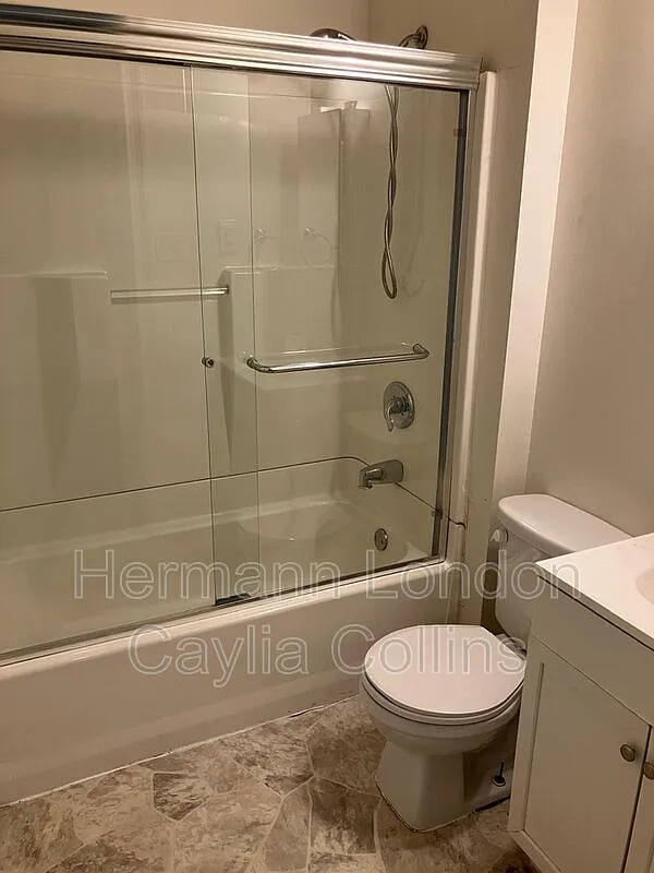2 bed, 1.0 bath, 945 sqft, $1,275 — Photo 4