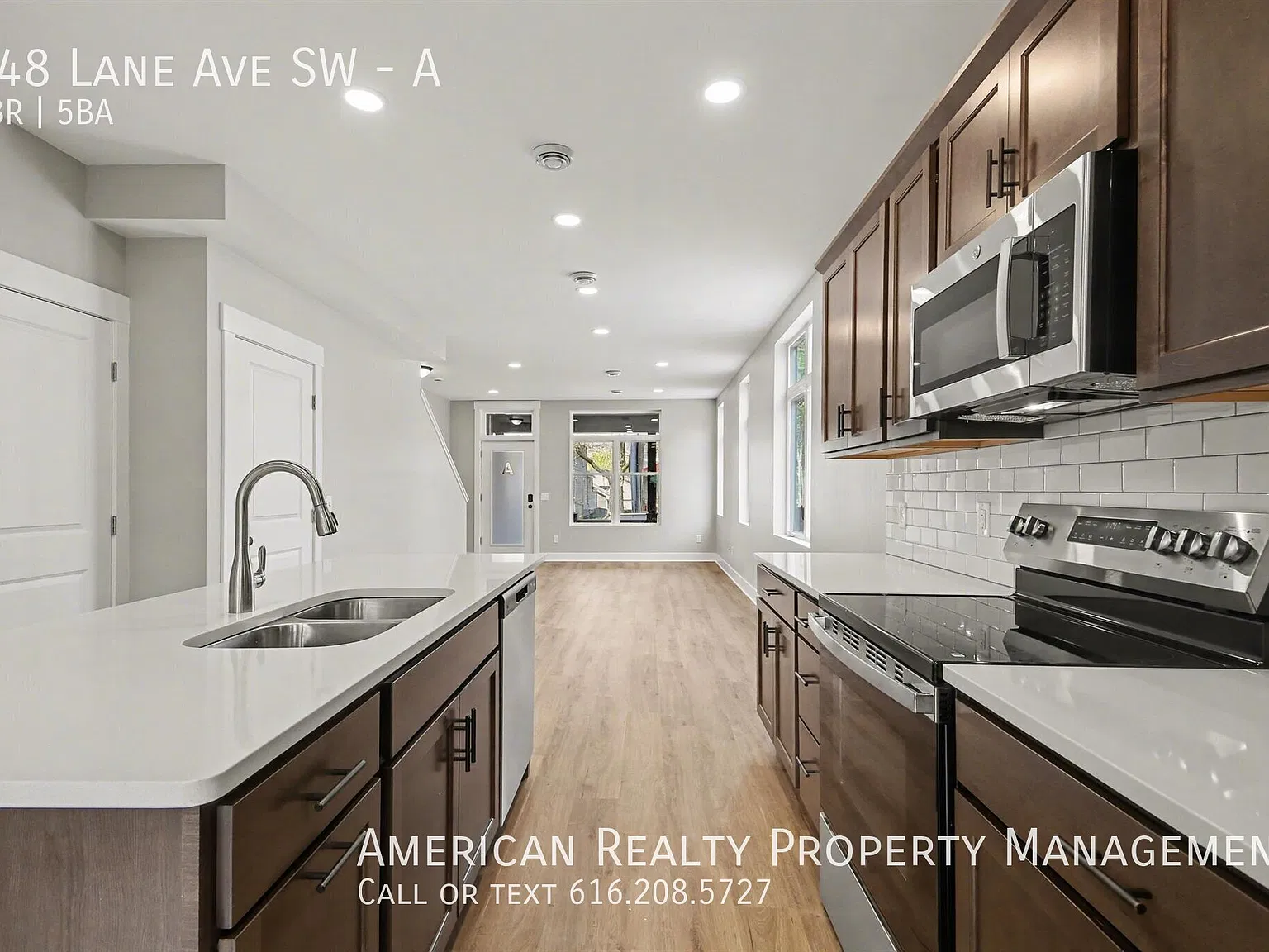 4 bed, 4.5 bath, 2448 sqft, $3,300 — Photo 4