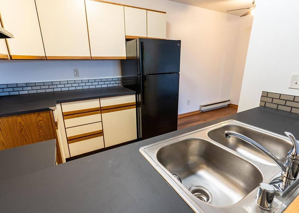 1st image of 4716 Dale St #8