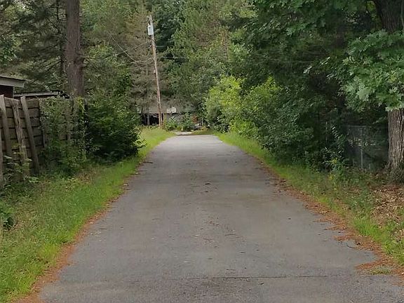 3rd image of 275 Greenfield Ave