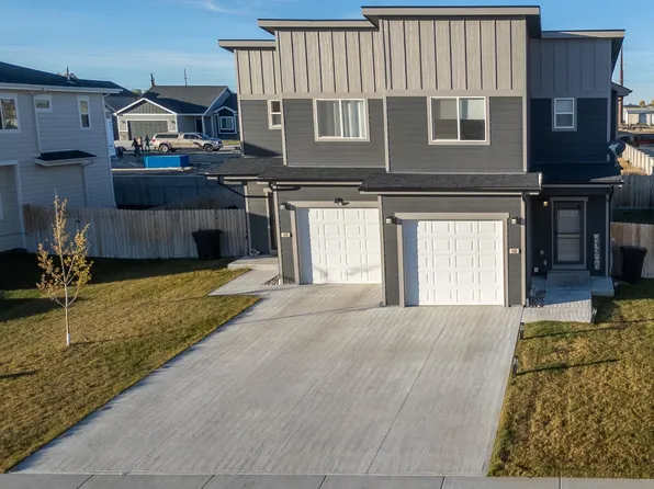 4590 Pontiac St, Mills, WY 82644