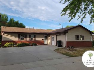 513 Hillcrest Rd, Wayne, NE 68787