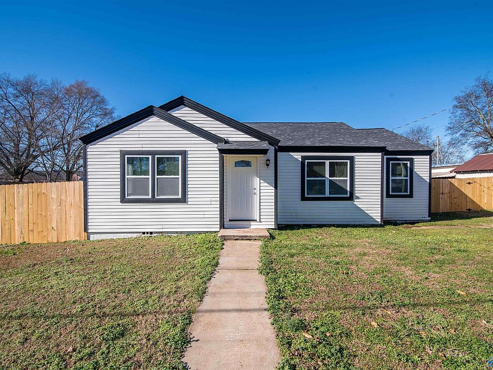 1st image of 353 Moulton St