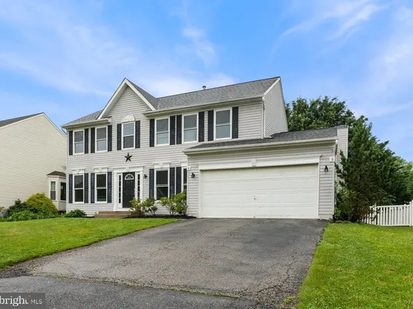886 Eden Farm Cir, Westminster, MD 21157