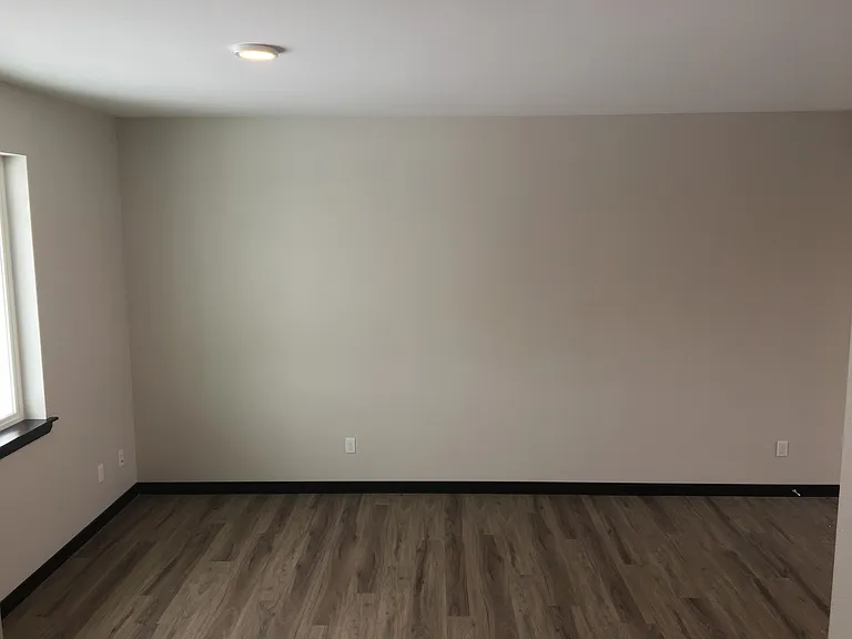 2300 N Landon Ln — Photo 3