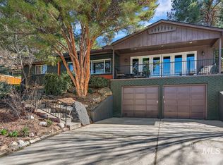 209 E Hearthstone Dr, Boise, ID 83702