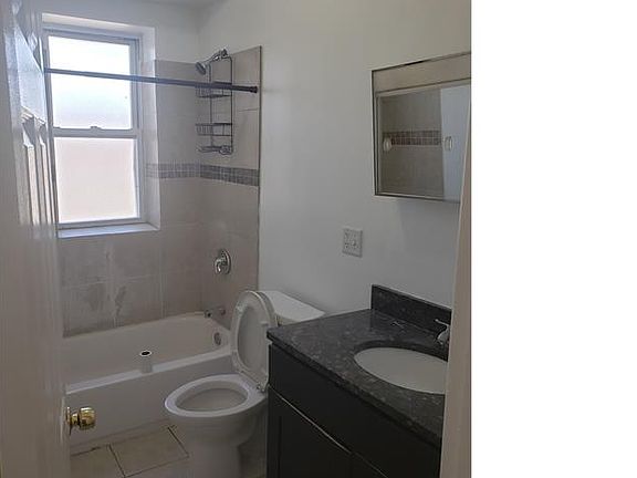 4th image of 3856 W Lexington St #3