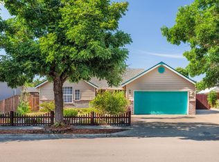 4664 Holly St, Springfield, OR 97478