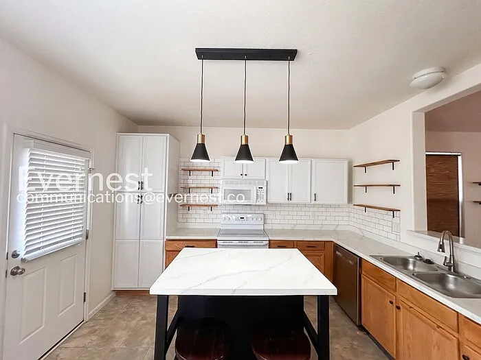 2720 Scotchbroom Point — Photo 2