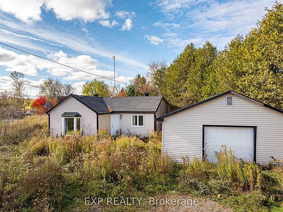 3rd image of 458 River Rd