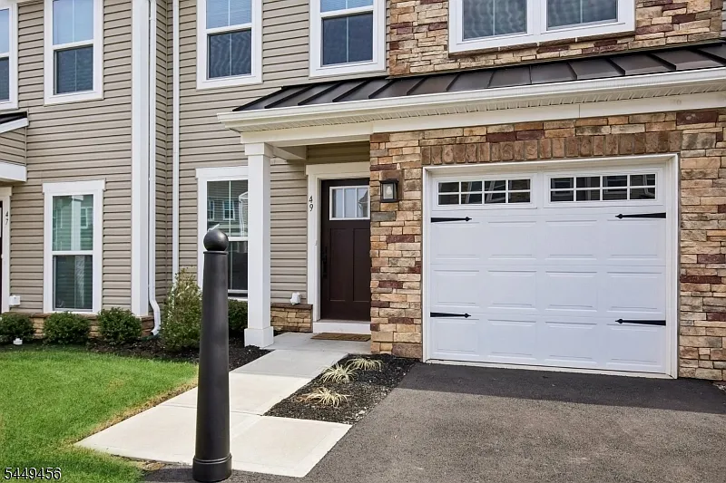 3 bed, 2.5 bath, $3,900 — Photo 2
