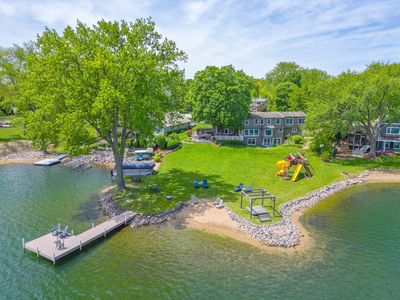 912 Sandstone Dr, Libertyville, IL, 60048