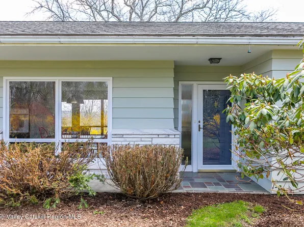 596 Hoagerburgh Road, Wallkill, NY 12589