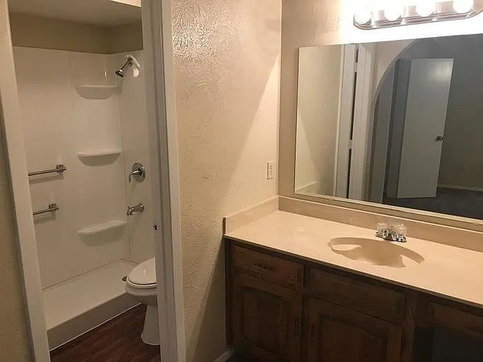 721 Lindenwood Dr — Photo 12