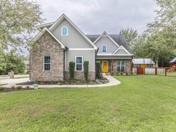 205 Wesley Joe Ct, Lizella, GA 31052