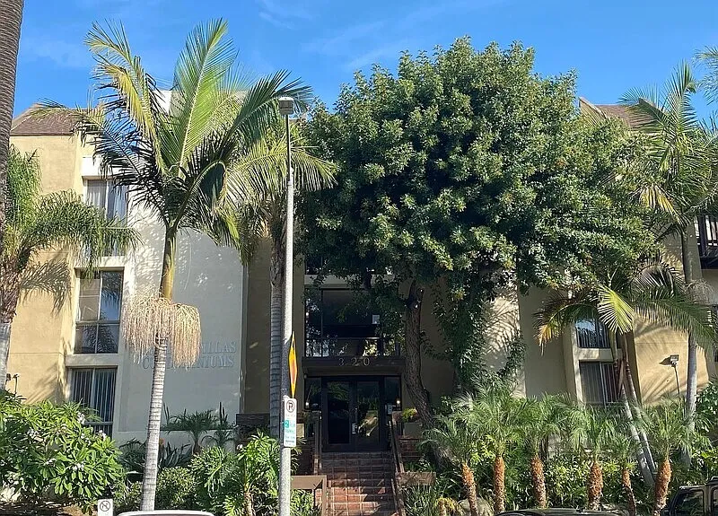 320 S Ardmore Ave #101