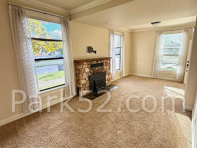 401 North M St #A — Photo 7