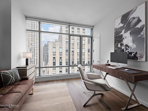 5th image of 18 W 48th St APT 34A