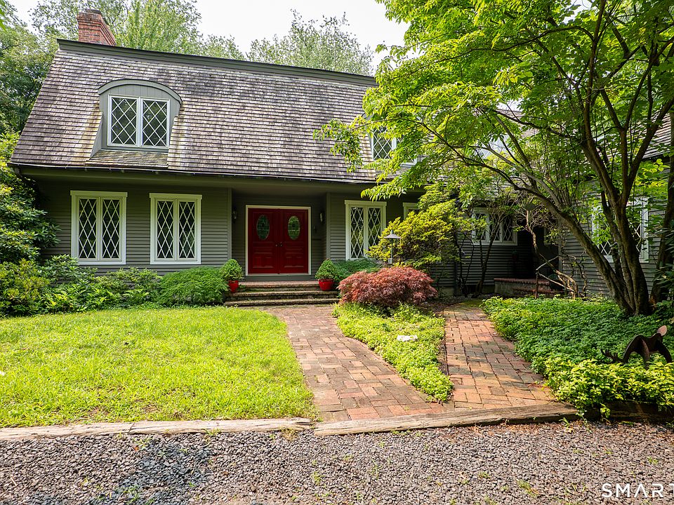 1st image of 82 Taunton Hill Road