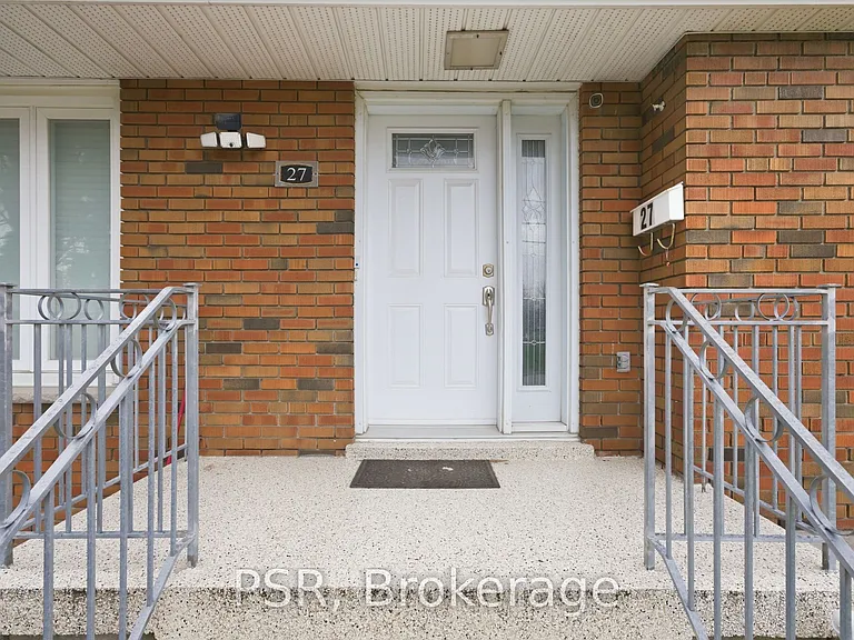 27 Kingsview Blvd #1 — Photo 4