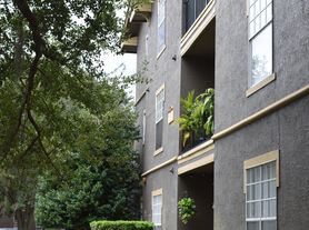 102 Vista Verdi Cir