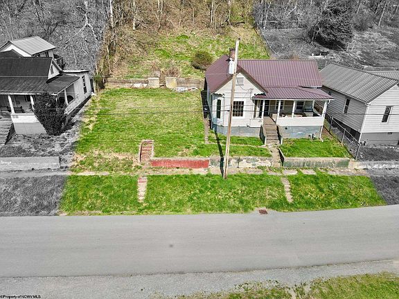 2nd image of 356 Broad St