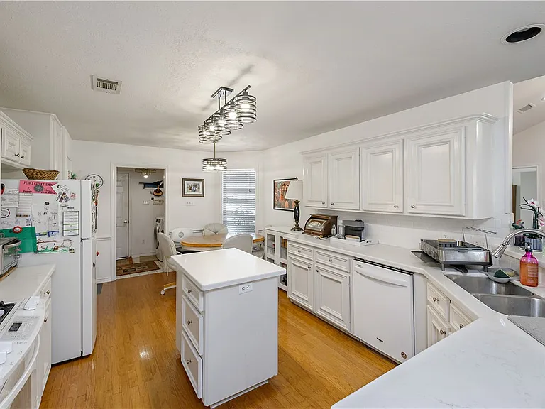 4605 Double Eagle Ct — Photo 8