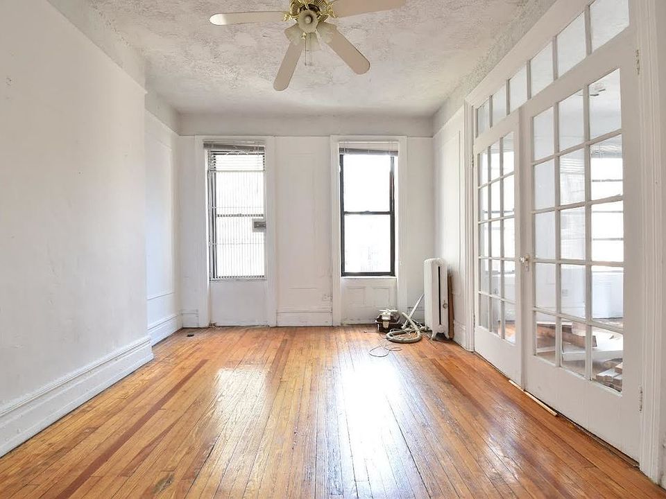 1st image of 940 Amsterdam Ave APT 11