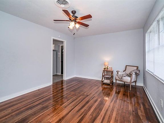 5th image of 812 Glencrest Ln