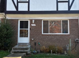 1206 Thomas Jefferson Pl, Fredericksburg, VA 22405